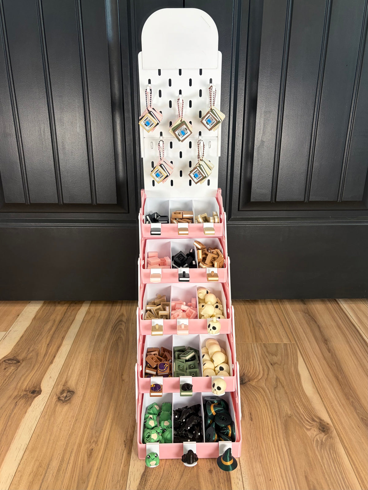 Foldable Tiered Display Organizer
